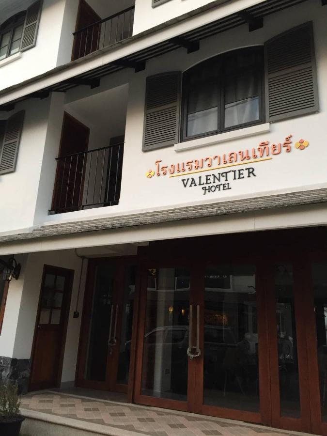 Valentier Cafe And Hotel Chiang Mai Exterior foto