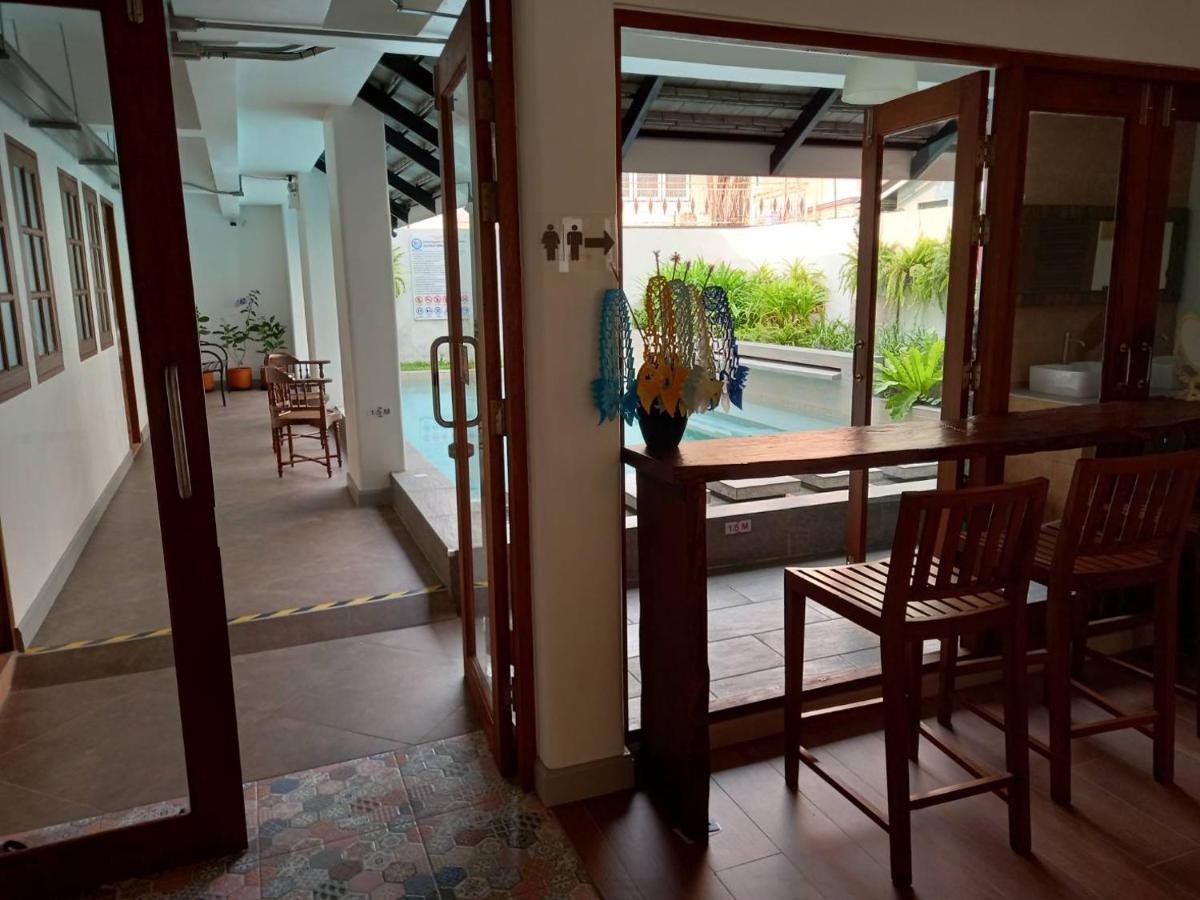 Valentier Cafe And Hotel Chiang Mai Exterior foto